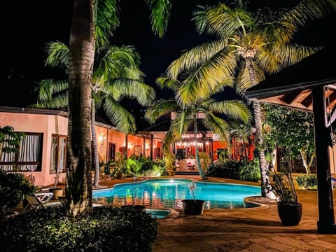 Mangos 13 Beautiful 5 bedroom villa with maid golf cart Chalet in La Romana
