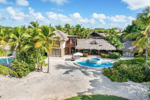Caleton 16 Ocean view 5 bedroom villa with Chef Butler Maid Golf Cart House in Punta Cana