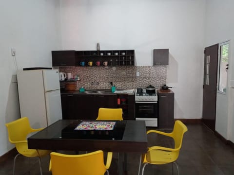 Kitchen or kitchenette, Dining area, pet friendly