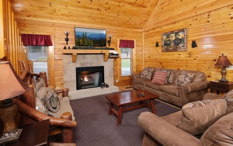 Charlies Creek Retreat Villa in Sevierville