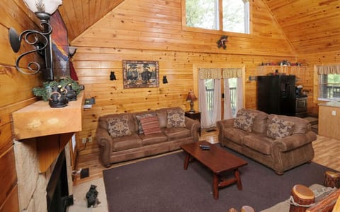 Charlies Creek Retreat Villa in Sevierville