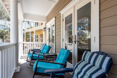 3076 Seabrook Village Drive House in Seabrook Island