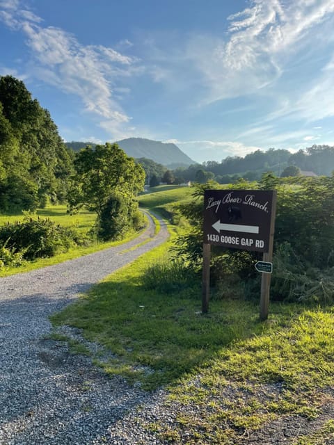 Nearby landmark, Natural landscape, Mountain view