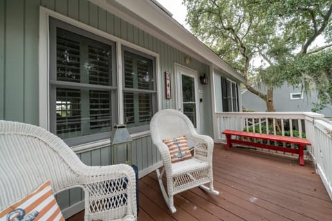 546 Tarpon Pond Cottage House in Seabrook Island