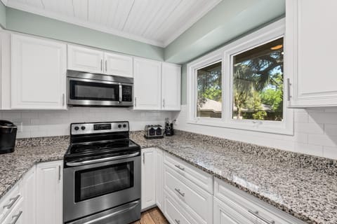 1122 Summerwind Cottage House in Seabrook Island