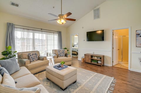 Myrtle Beach Condo with Large Balcony and Pool Access Apartment in Socastee