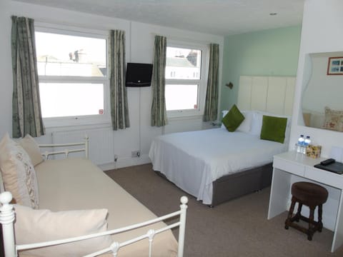 Carrington Guest House Bed and Breakfast in Paignton