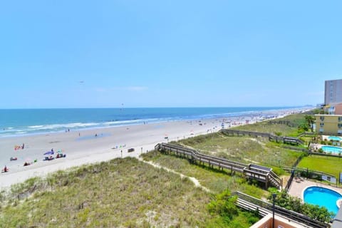 Oceanfront in Heart of N Myrtle Beach with Pool House in North Myrtle Beach