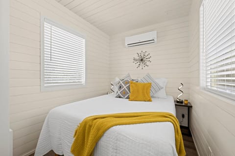 New The Yellow Beacon-Luxury Shipping Container House in Fredericksburg