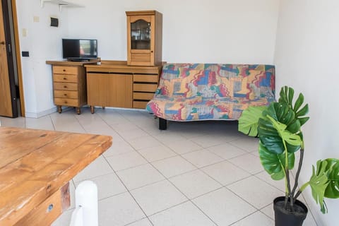 SE003 - Senigallia, bilocale sul mare con spiaggia Apartment in Senigallia