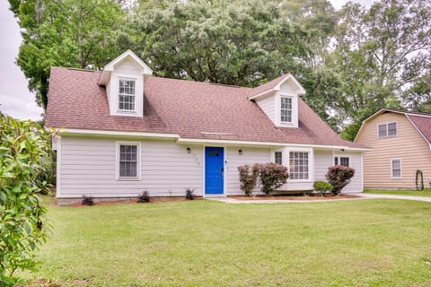 Charleston Vacation Rental with Yard! House in Stono River