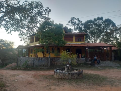 Recanto Casa Amarela Urlaubsunterkunft in Miguel Pereira
