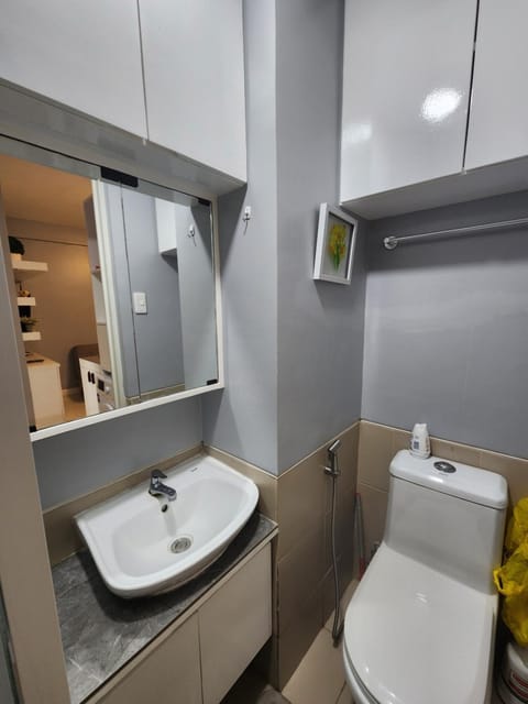 2BR NORTHPOINT CONDO FREE Airport Pick Up for 3 nights stay or more Apartment in Davao City