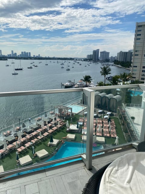 Bay view king suite with balcony Hôtel in South Beach Miami