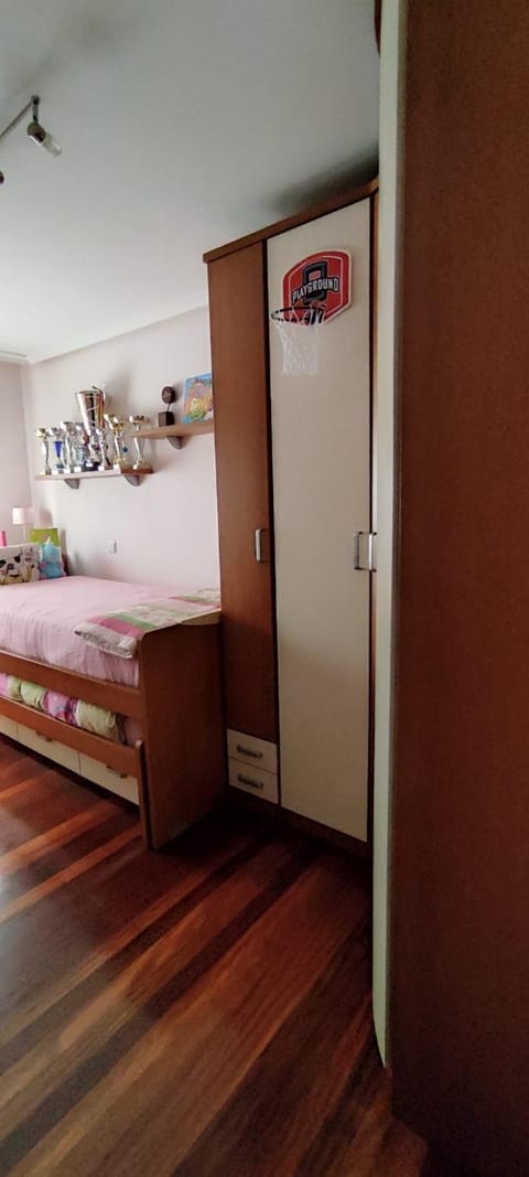 APARTAMENTO 2 HABITACIÓNES con GARAJE EN SANTOÑA Apartment in Santoña