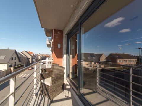 Apartment Zeebries by Interhome Apartment in Bredene