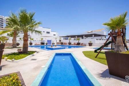 NEW Gated Community Home Pool BBQ Beach 5 mins House in La Paz