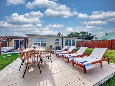 *NEW* The Surf Shack Jupiter! Casa in Jupiter Island