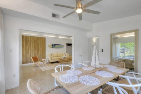 *NEW* The Surf Shack Jupiter! Casa in Jupiter Island