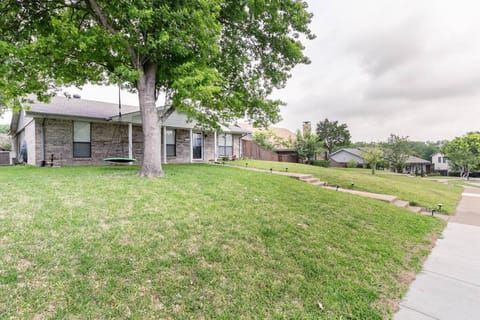 Cozy home in a great area. House in Plano