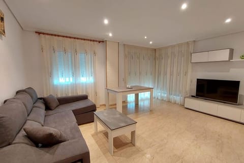 TV and multimedia, Living room, Dining area