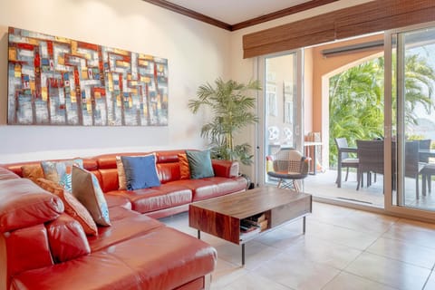 Luxury, ocean view, 3-bedroom condo @ Los Sueños Appartement in Herradura