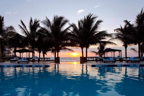 Balcony/Terrace, Beach, Swimming pool, Sunset