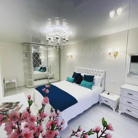 White Apartment Apartment in Dnipro