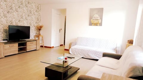 Home DisneyLand Paris avec Parking wifi Apartamento in Lagny-sur-Marne