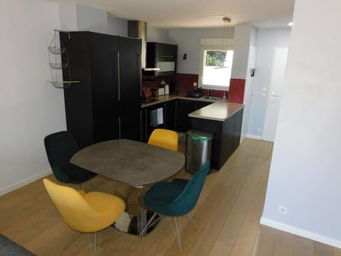 Maison Mitoyenne (Duplex) Apartment in Canton of Geneva