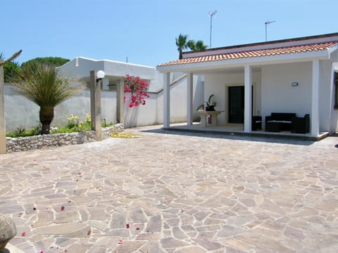 Property building, Patio, Garden, View (from property/room), Parking