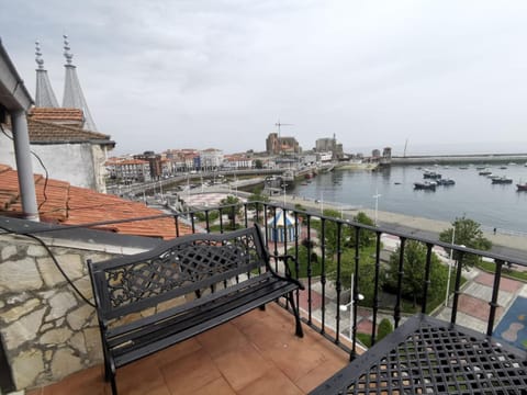 Balcony/Terrace, City view, Sea view