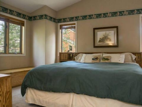 3-bedroom Condo near Lake,Hyatt,Diamond Peak Condo in Incline Village