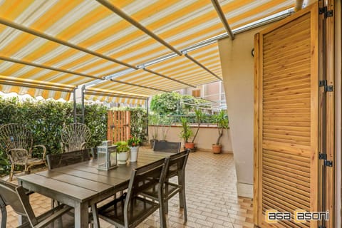 Patio, Dining area