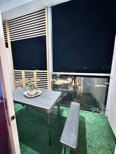 Aesthetic One Bedroom Beside SM w Pool, Wifi and Netflix Appartement-Hotel in Cagayan de Oro