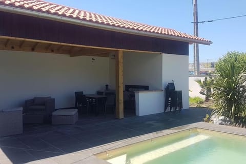 Cosy villa with pool near ocean Villa in Labenne