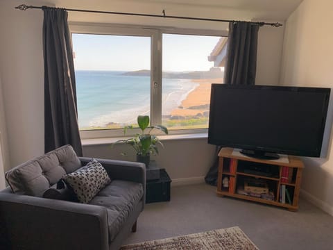 Natural landscape, TV and multimedia, Living room, Sea view