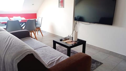 Superbe appartement Disneyland Paris Parking Apartment in Lagny-sur-Marne