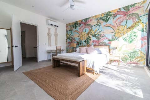 Beautiful 4BR, Up to 8 Guests, Private Pool, 10 min to Beach Casa in Playa del Carmen