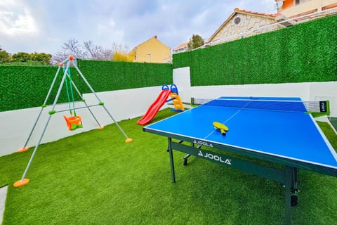 Children play ground, Table tennis