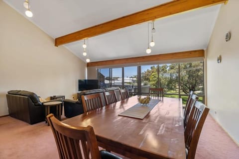 4 1 Harbour View Terrace BYO Linen House in Victor Harbor
