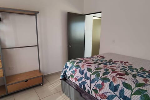 Acogedora casa 3 cuartos 2 baños en privada con alberca House in Mazatlan