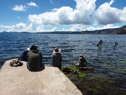 Nearby landmark, Natural landscape, Lake view, group of guests