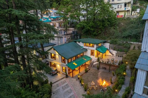 StayVista at Driftwood Cottage Villa in Shimla