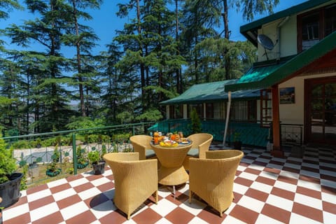 StayVista at Driftwood Cottage Villa in Shimla