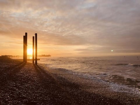 Nearby landmark, Sunrise