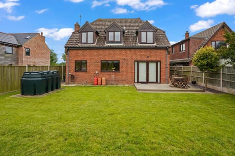 Property building, Garden, Garden, Garden view