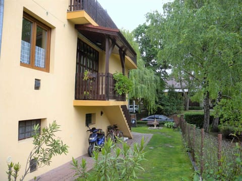 Sio-LÁZÁR House in Siófok