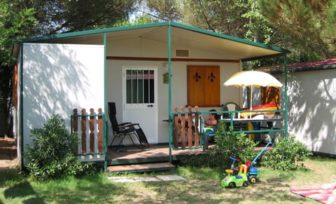 Property building, Patio, Garden view