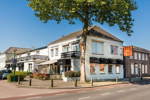 Hotel De Kroon Hotel in North Brabant (province)